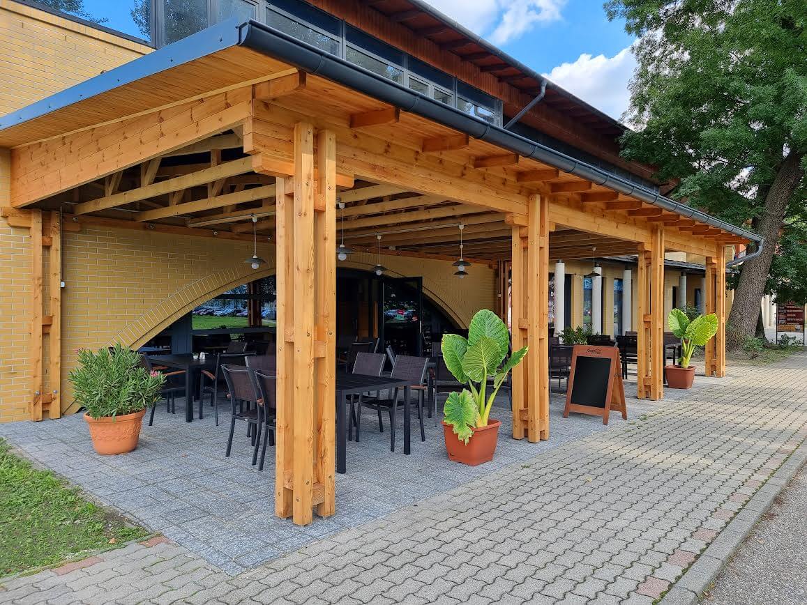 Pápai Várkert Étterem